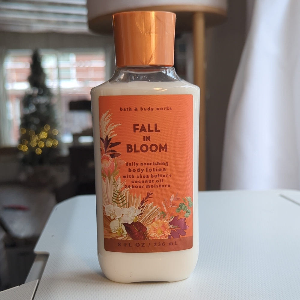 Bath & Body Works Fall in Bloom Body Lotion - New